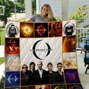 A Perfect Circle Quilt Blanket 01 and Home Decor