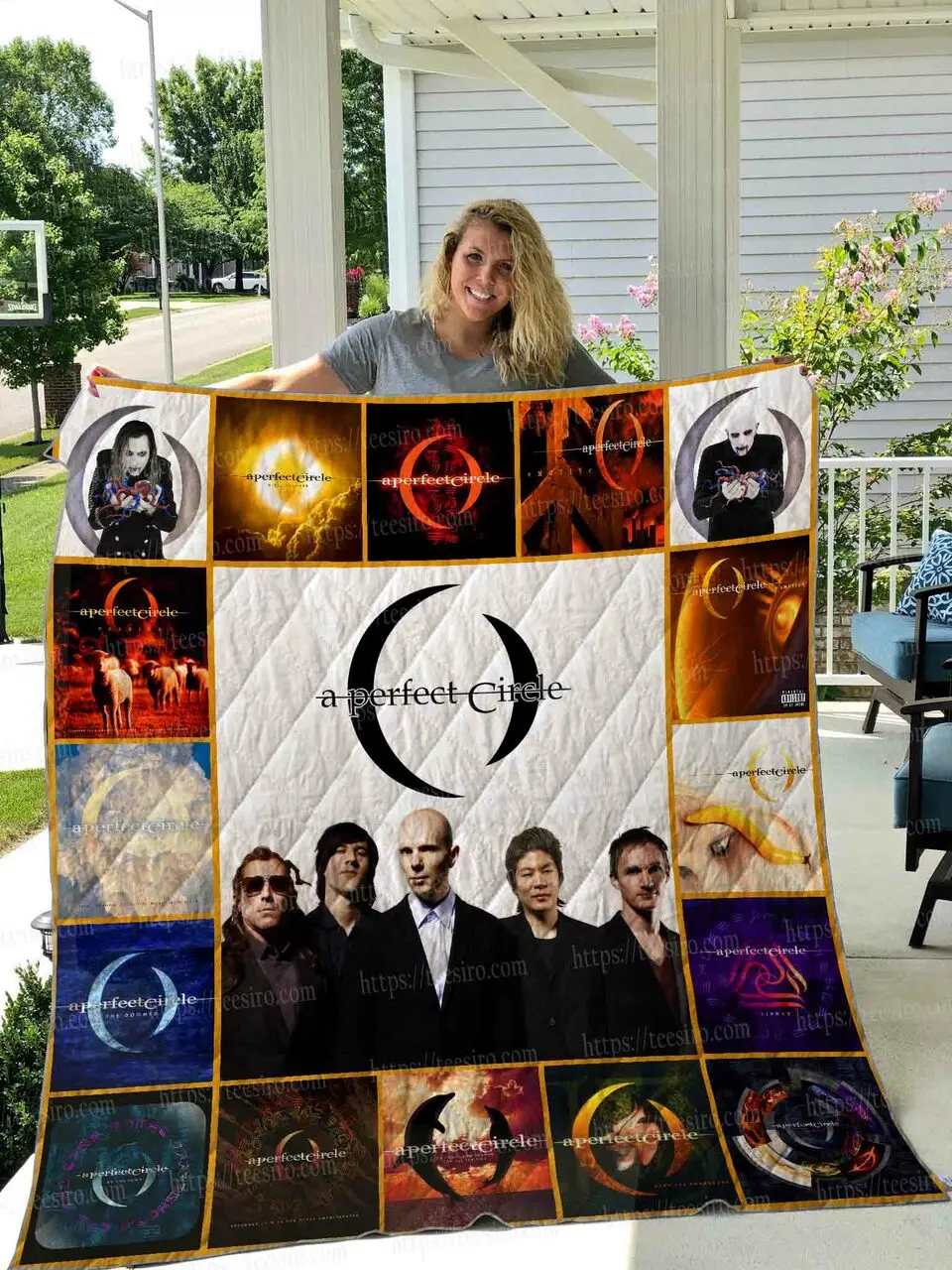 A Perfect Circle Quilt Blanket 01 and Home Decor