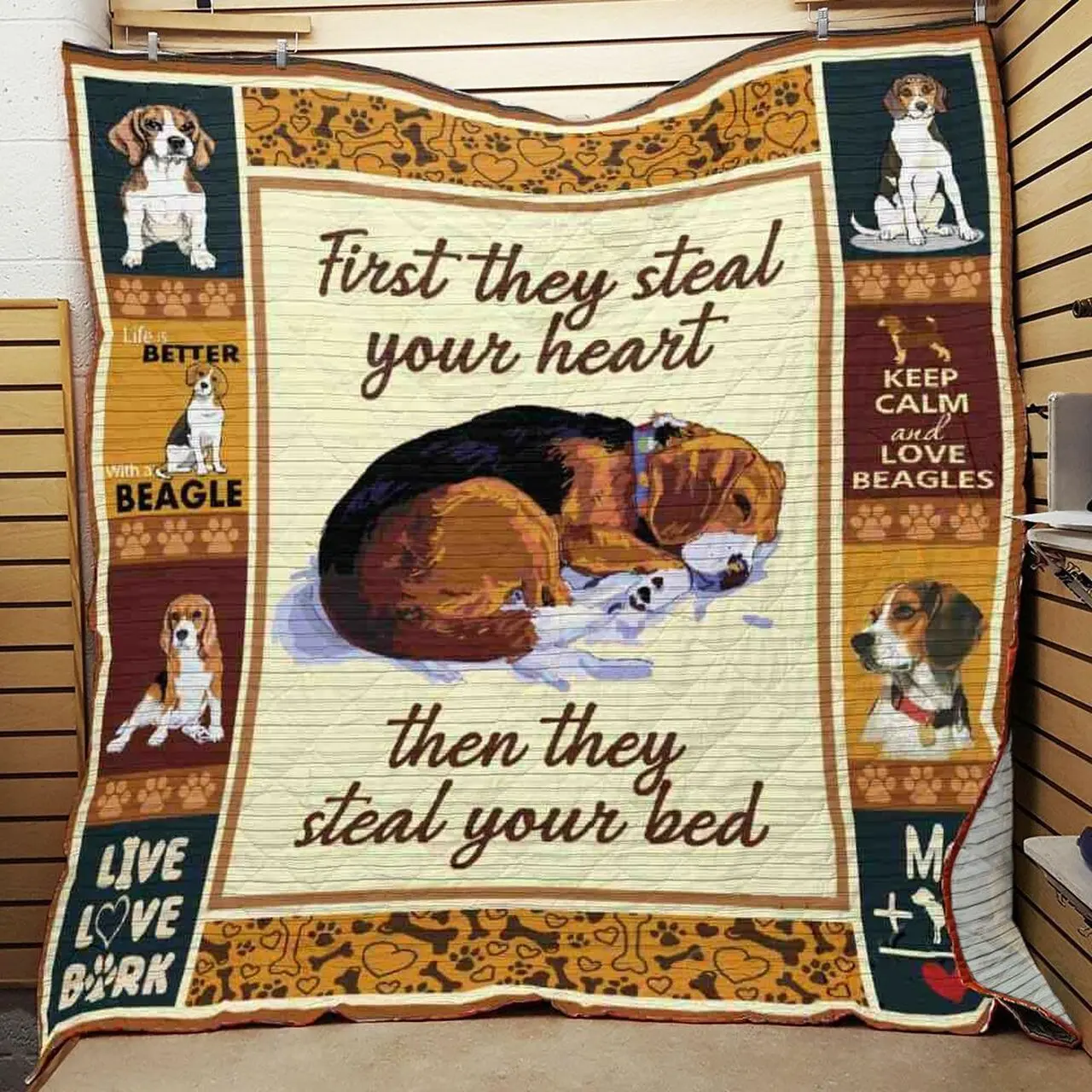 Beagle Dog Jfj Quilt Rw and Home Decor