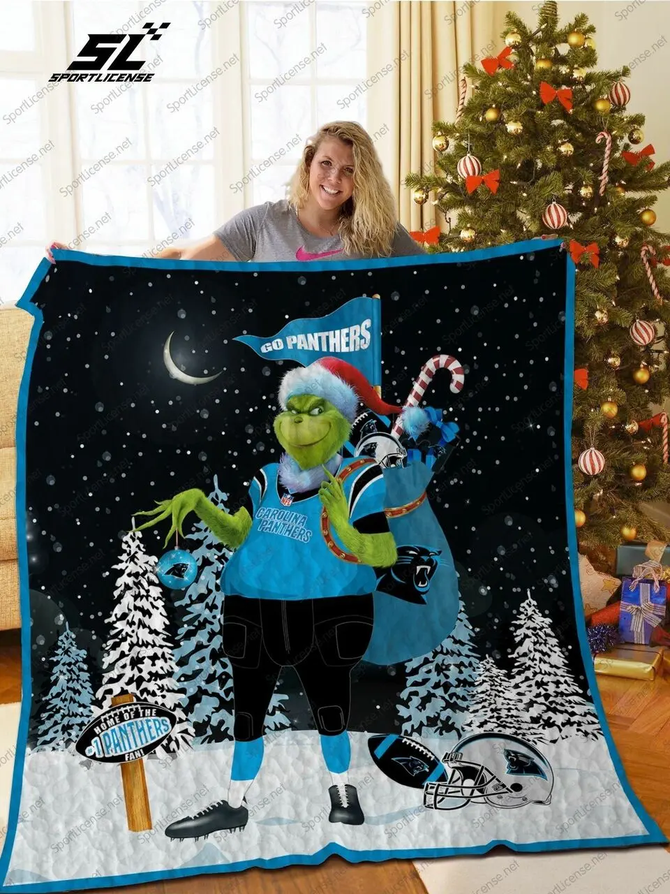 Bl Cp Grinch Santa Quilt Blanket and Home Decor