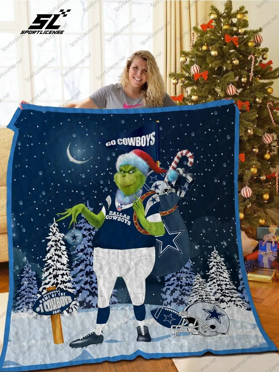 Bl Dc Grinch Santa Quilt Blanket and Home Decor