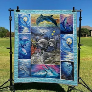 Dolphin Couple DHCLD0909 Quilt Blanket and Home Decor