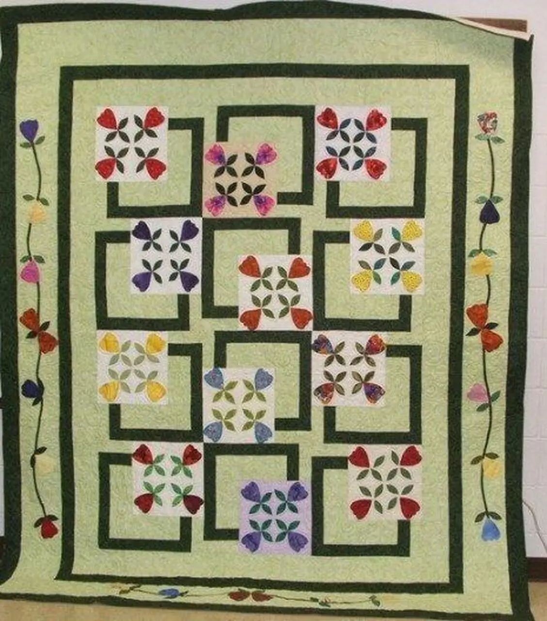 Flower Hur Quilt sb and Home Decor