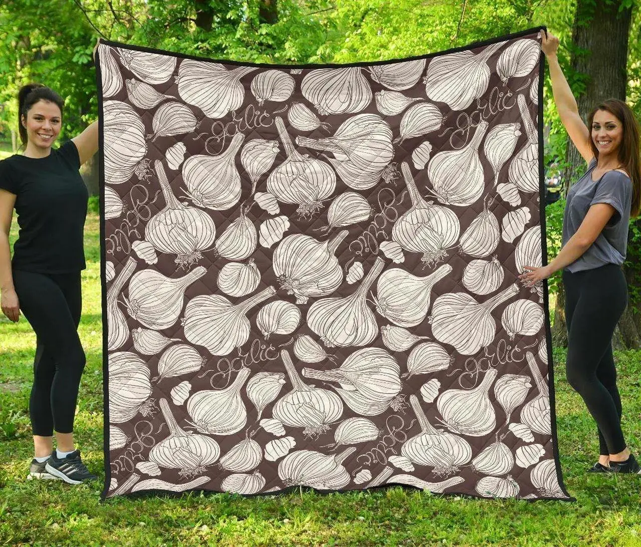 Garlic Bulb Dark Background DHCDHC DT1910 Quilt Blanket and Home Decor