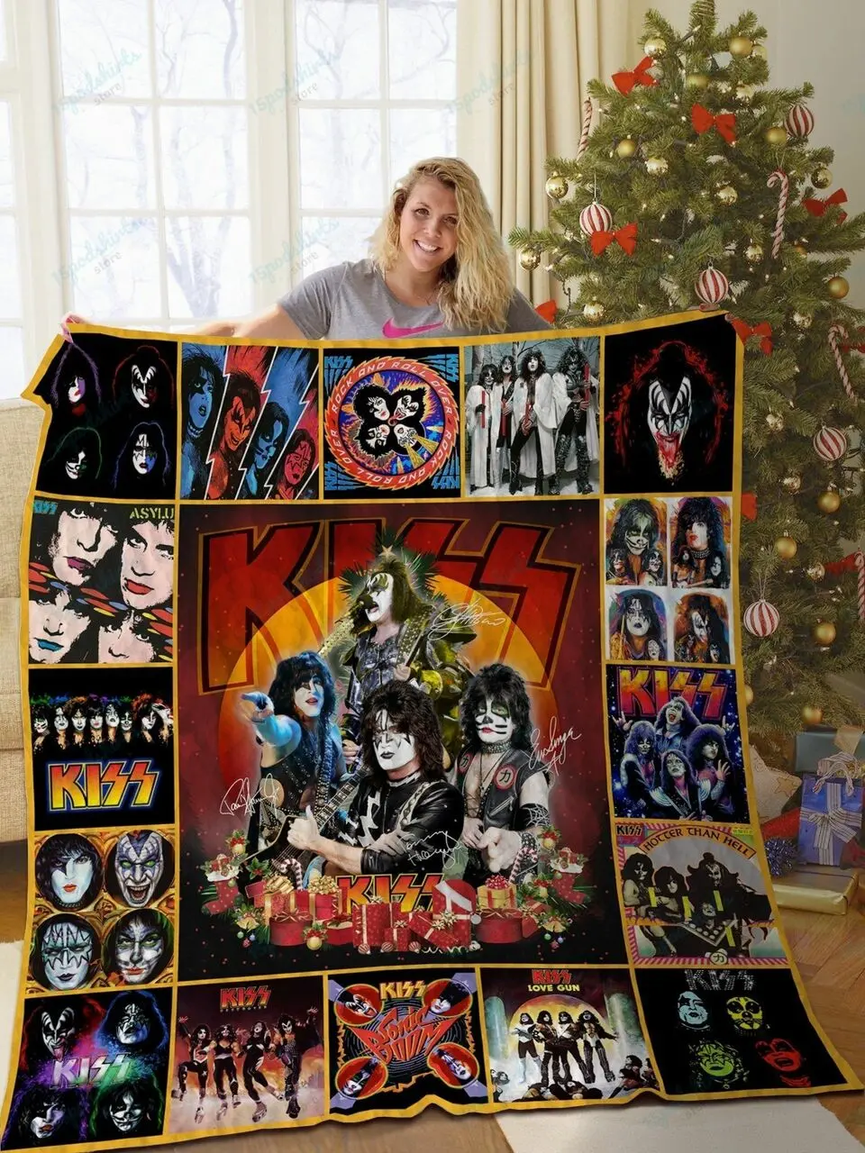 H Kiss Christmas Quilt Blanket and Home Decor
