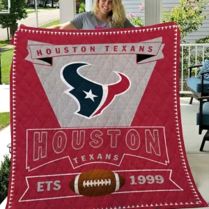 Ht Logo Premium Quilt and Home Decor
