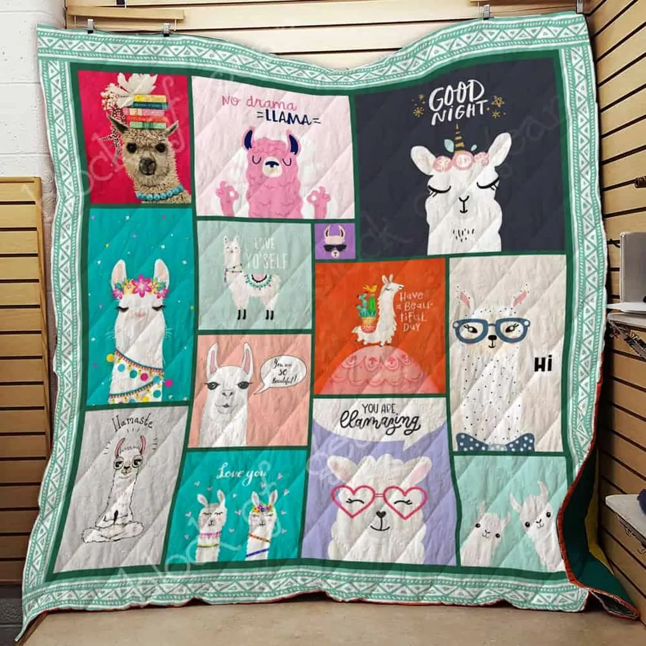Llama Cl2100310Mdq Quilt Blanket and Home Decor
