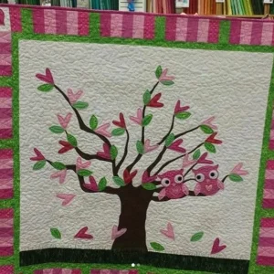 Owl Quilt Tdhes and Home Decor