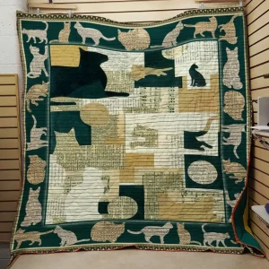 Pet The Cat Quilt and Home Decor