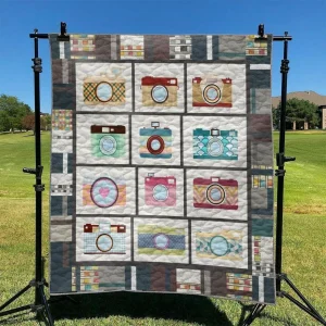 Photograph Hur Quilt Bevrht and Home Decor