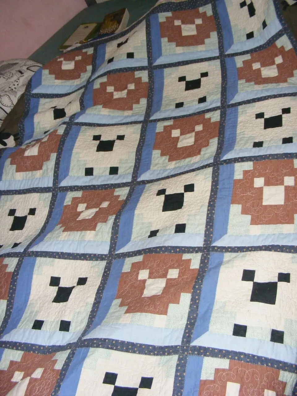 Sheep Quilt Tdhps and Home Decor