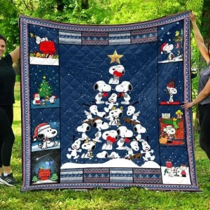 Snoopy Christmas Tree Quilt and Home Decor