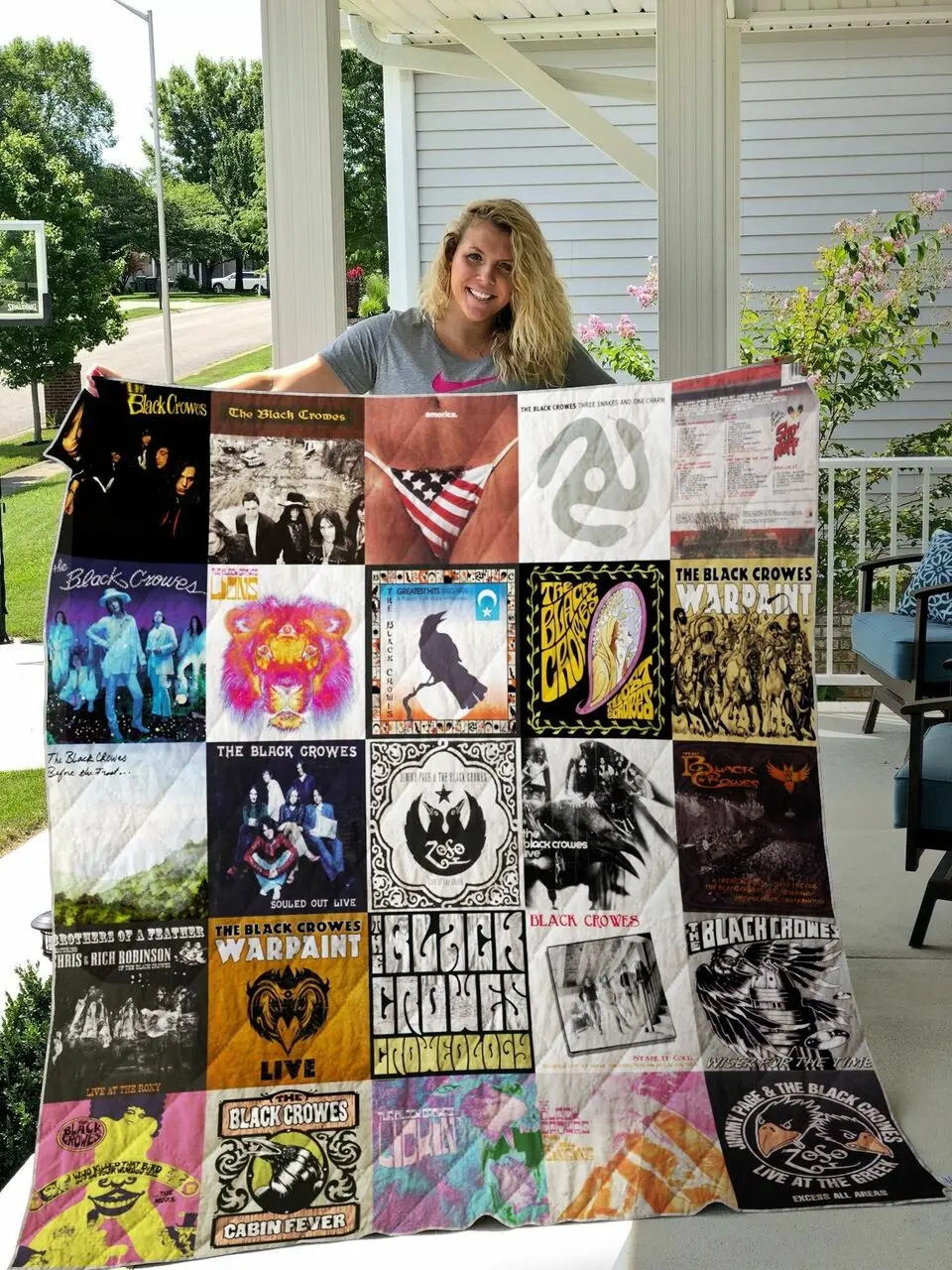 The Black Crowes Style 2 Quilt Blanket and Home Decor