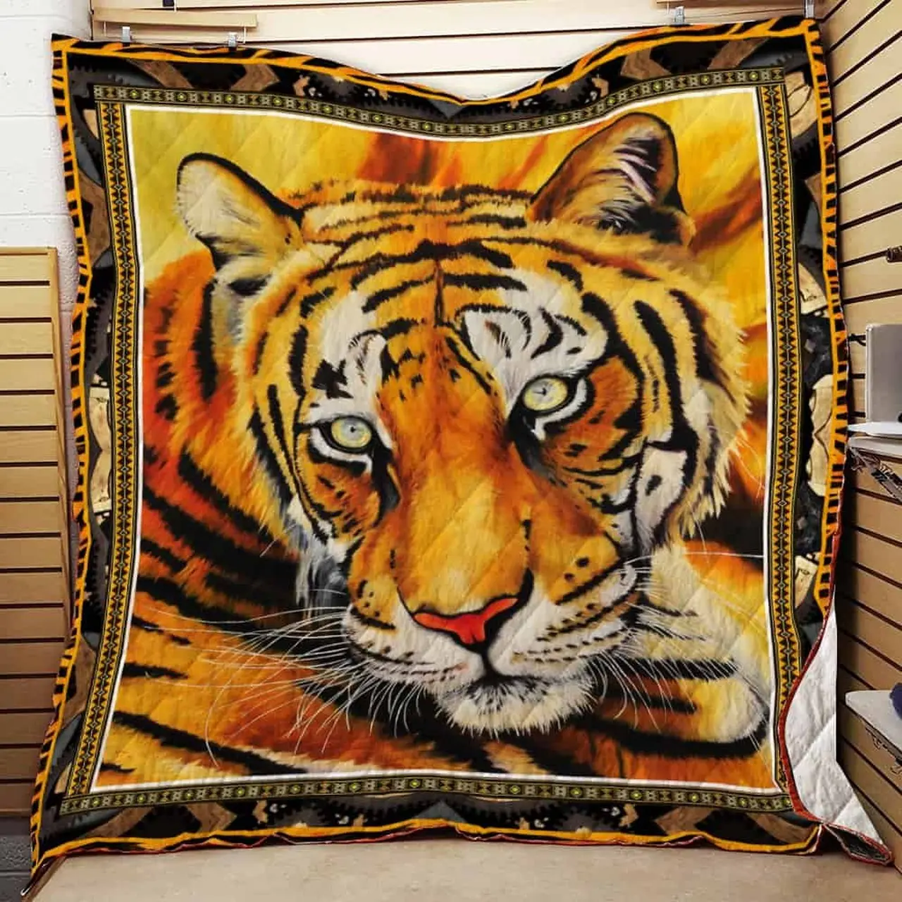 Tiger Quilt Q2702-01 and Home Decor