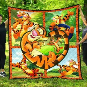 Tigger Love Premium Quilt Quilt and Home Decor