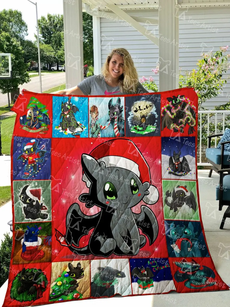 Toothless Xmas Quilt Blanket and Home Decor