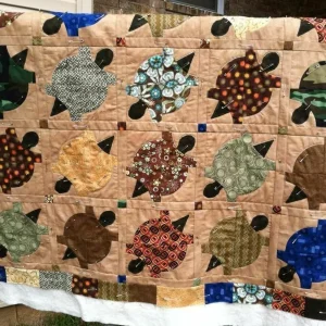 Turtle Hur Quilt Cysitz and Home Decor