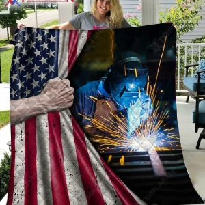 Welder E Quilt Derqlu and Home Decor