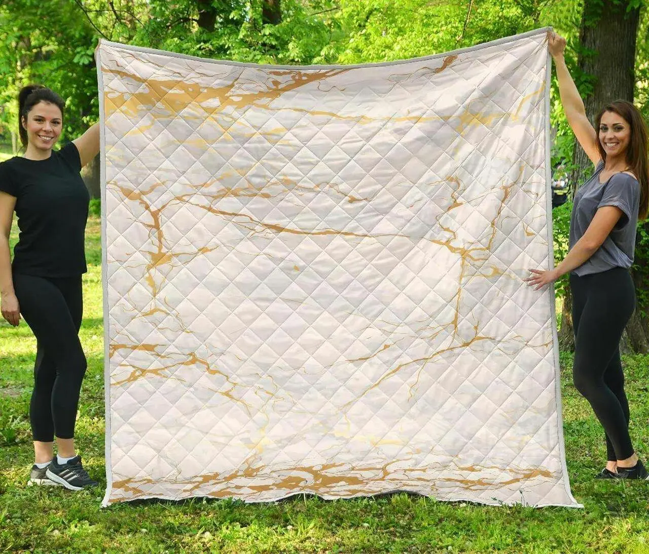 White Gold Scratch Marble Hur Quilt Bevrta and Home Decor
