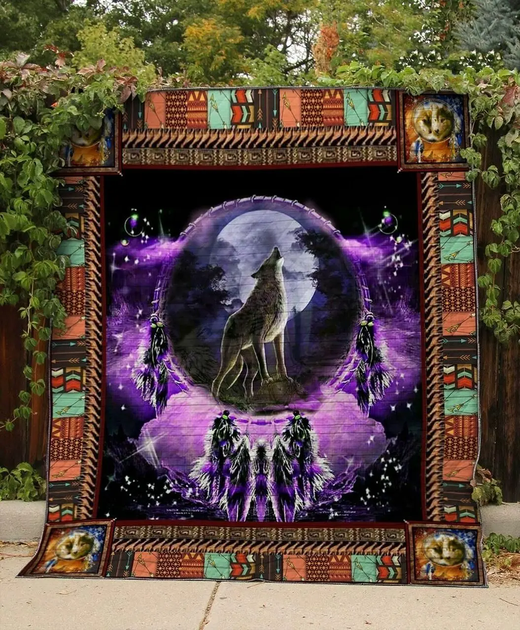 Wolf Quilt Blanket and Home Decor