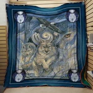 Wolf Quilt V8 and Home Decor